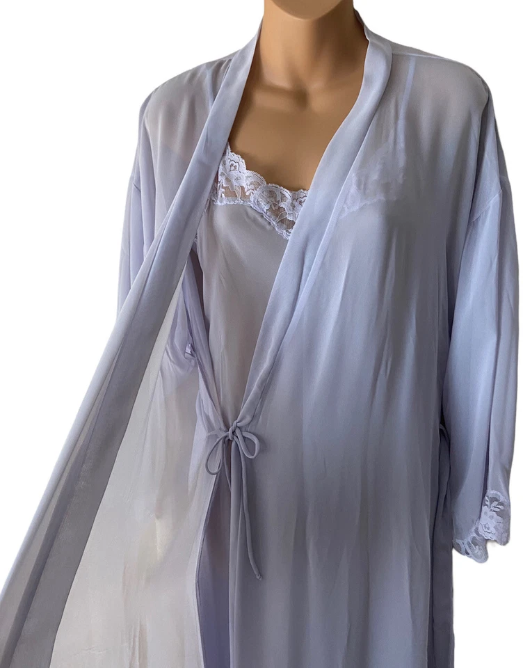 Vintage Maidenform Lavender with Lace Nightgown & Robe Peignoir Set Size Med - Image 3 of 4