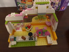 Lego Friends 41035 Heartlake Juice Bar with Minifigures Missing 3 Pieces Used
