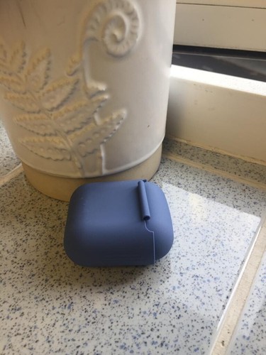 Earphone/Airpod Case Storage Holder - Picture 2 of 4
