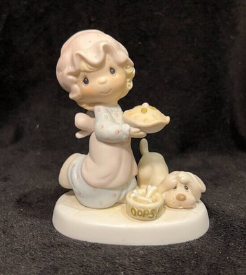 Precious Moments  ''DROPPING OVER FOR CHRISTMAS'' #E2375 Girl w/Pie & Dog-1982