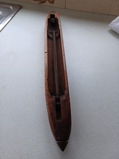 Loom Shuttlecocks for Weaving