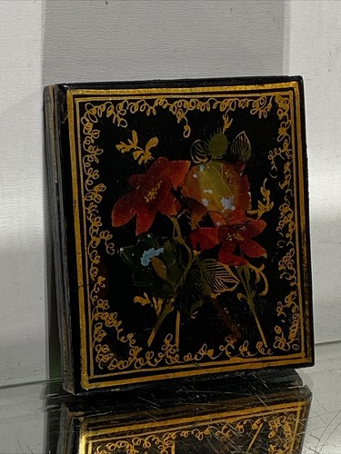 VTG. Beautiful Young Woman Tin Type, Daguerreotype Mother of Pearl Painted Case - Picture 11 of 18