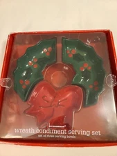 BOSTON WAREHOUSE Wreath Condiment Serving Set, PRE-OWNED (In Original Box)