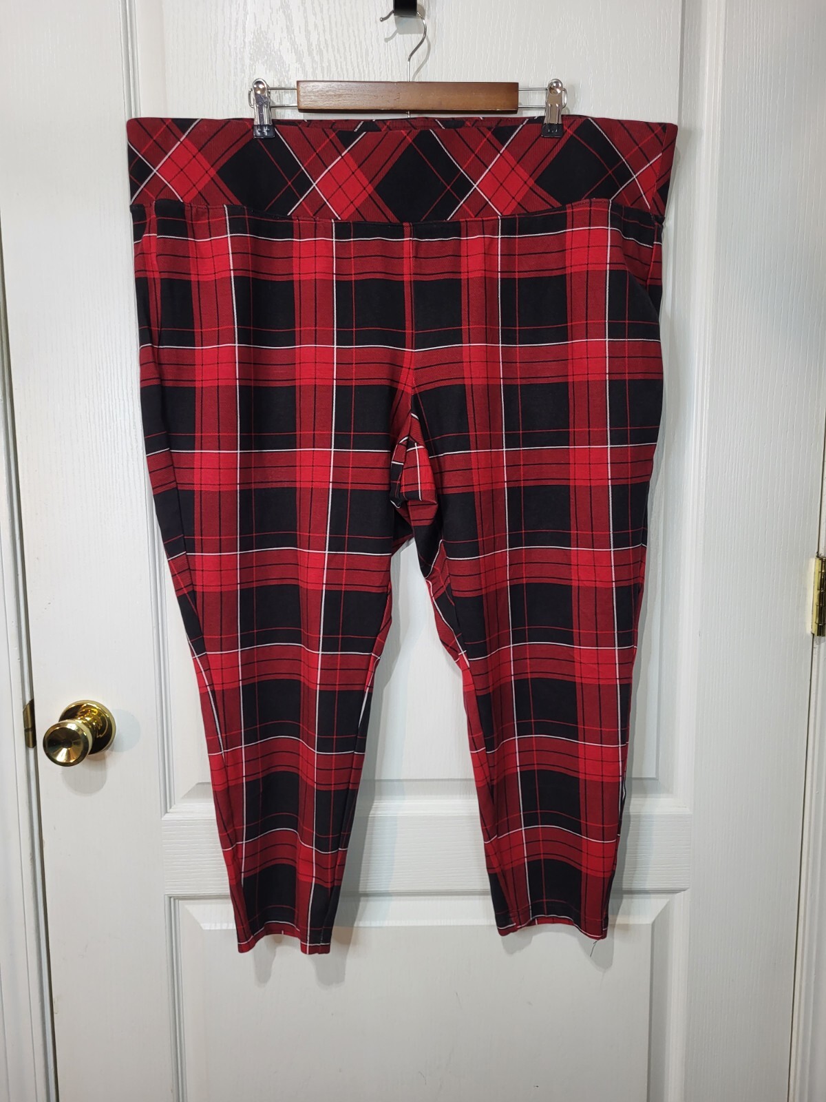 Torrid Premium Ponte stretch Pull-on Pixie PantPl… - image 3