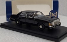 BoS Models Ford Crown Victoria Ltd 1986 1:43 BOS43311