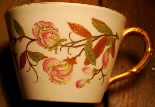 Antike ROYAL WORCESTER Porzellan Schnurrbart Tasse BLUSH IVORY Floral vergoldet 1884 - Bild 4 von 12