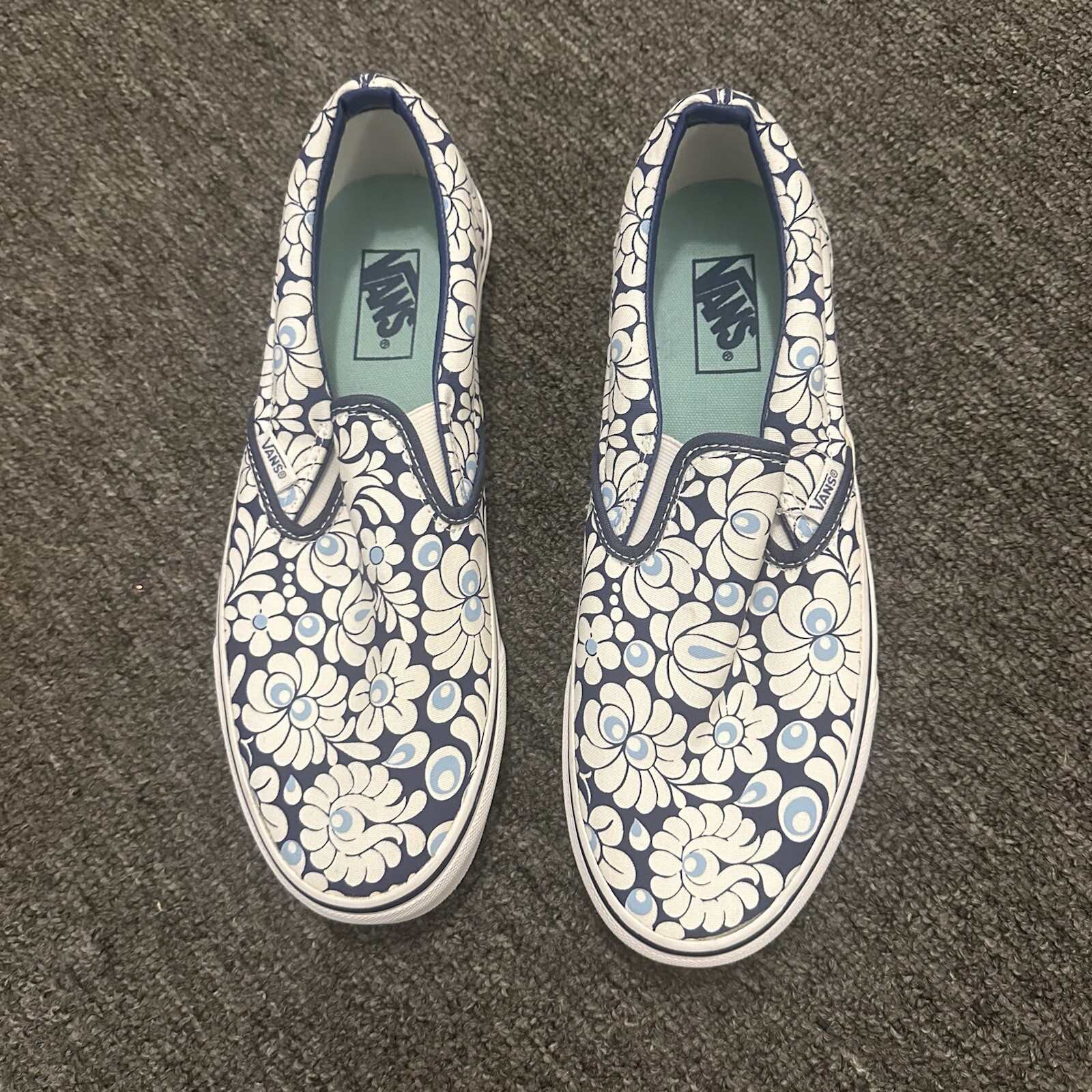 Picture 1 of 6