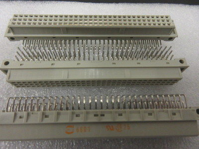 STECKER DIN41612 R KÖRPER 96 WEGE STECKER R/A HARTING 09731966801 1 pro Verkauf