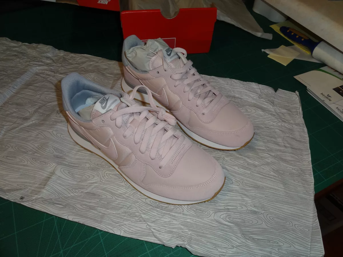 Nike wmns internationalist clearance rose