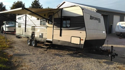 2017 FOREST RIVER DOUBLE BUNK BEDS HOUSE SLIDE OUT AVENGER CAMPER ATI 27DBS used