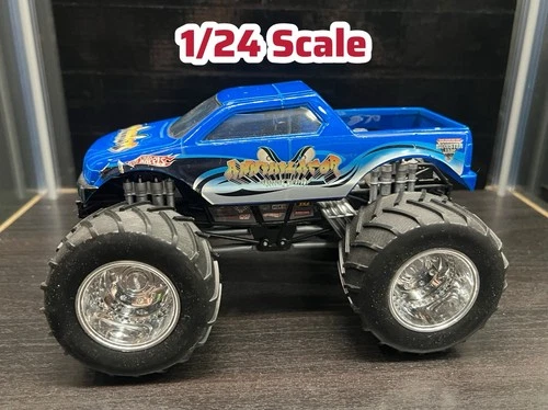2004 Vintage Mattel Monster Jam 1/24 Annihilator Monster Truck Diecast Car.