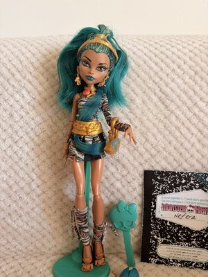 Monster High Nefera de Nile Campus Spaziergang First Wave 2011