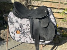 No Reserve! 17.5? Full Black English Suede Monoflap Jump Saddle By lethers.