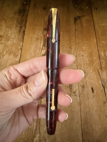 Vintage Conway Stewart 14 Fountain Pen Red Marble 14ct Gold Nib Untested TC - Picture 2 of 10