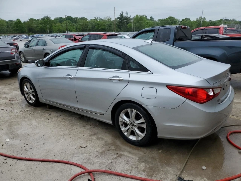 2011 Hyundai Sonata ARMREST ONLY Gray Used OEM 241-10081 126K Miles - Imagem 3 de 4