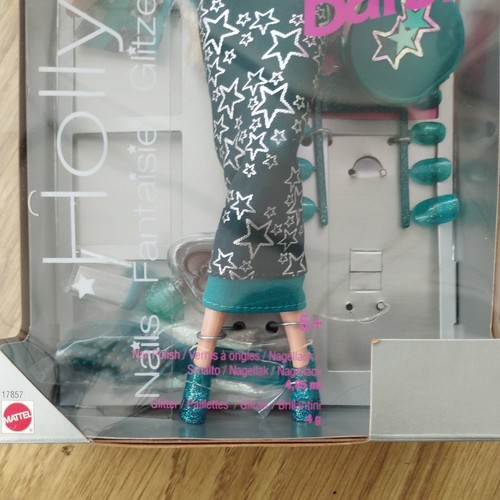 Mattel Barbie Hollywood Nails Doll Boxed 17857 Vintage The 1st Barbie of 2000 - Picture 2 of 3