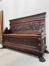 Antica Cassapanca Intagliata In Noce