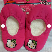 Hello Kitty Kids House Slippers Pink M/L With Grippers NEW Girls Cozy Indoor