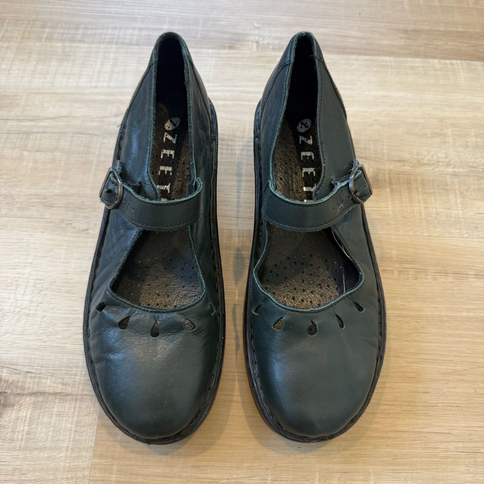 Vintage Dark Green Leather Zeeta Mary Jane Shoes Size 7.5