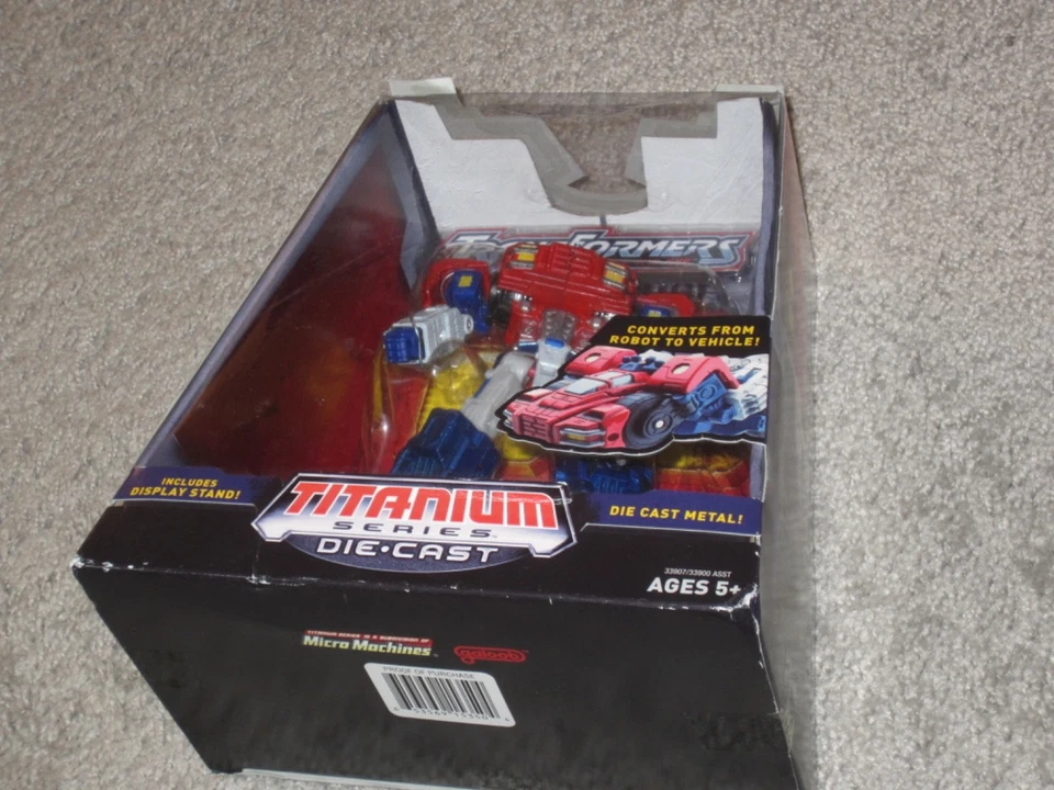 Transformers: Titanium Series OPTIMUS PRIME Autobot Leader - NEW SEALED Die-Cast - Image 2 of 3