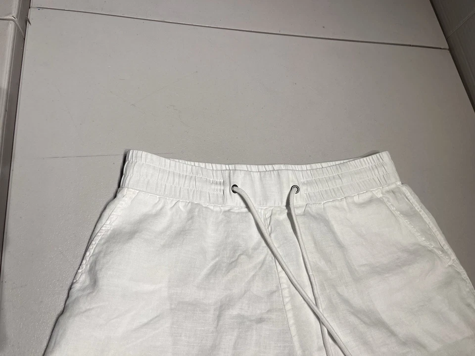 Shorts feminino padrão James Perse 2 cordão de linho branco 32” cintura - Imagem 2 de 4