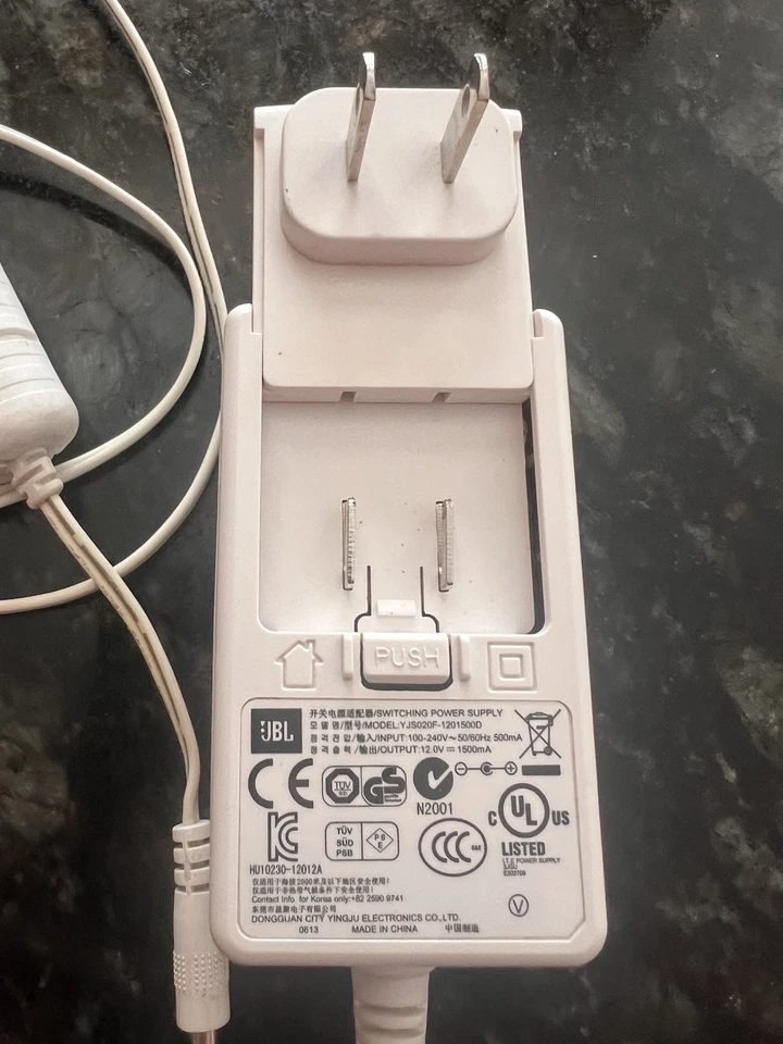 Adaptador de corriente de conmutación de altavoz abatible original JBL - YJS020F-1201500D Foto 4 de 4