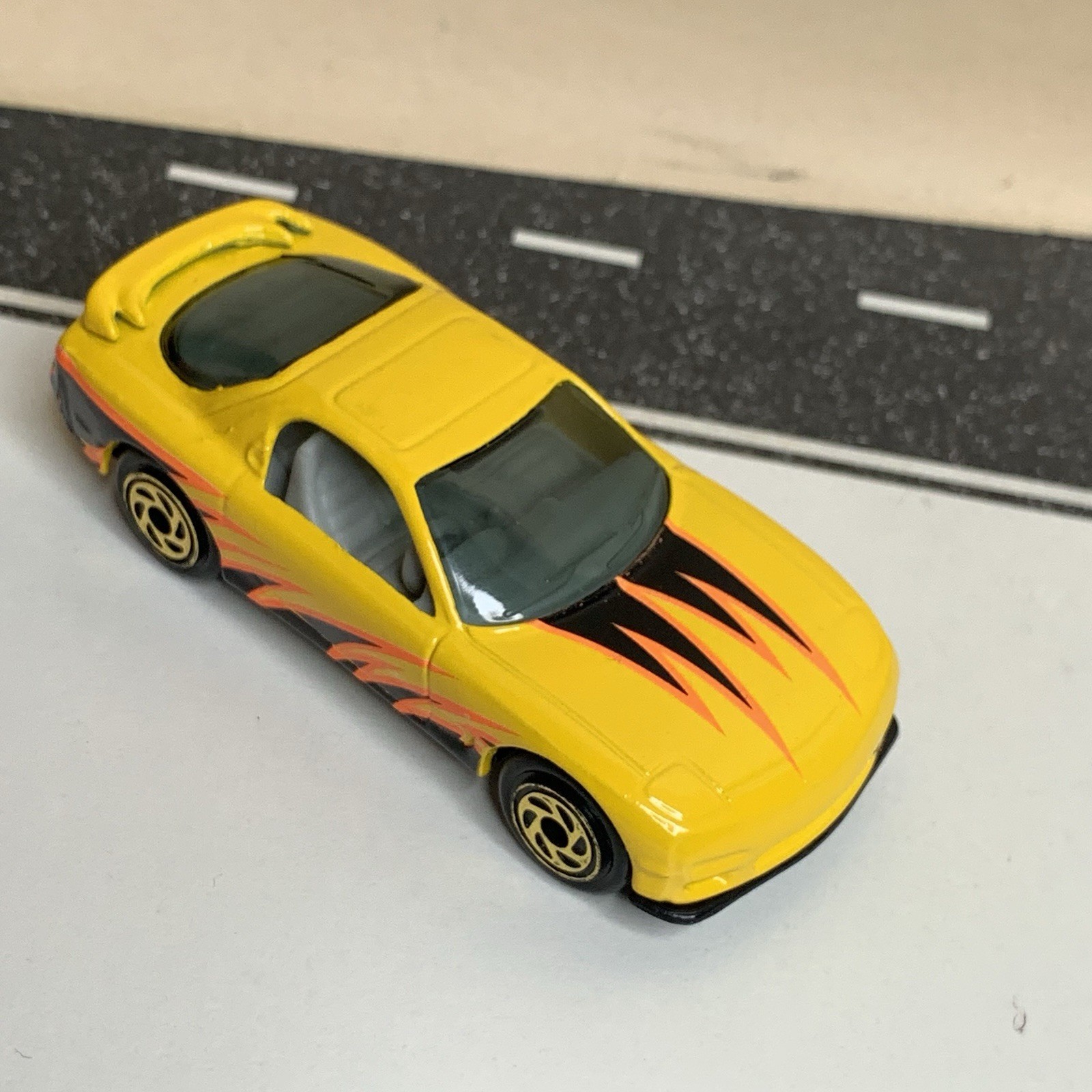1993 Matchbox Superfast #8 Mazda RX-7 Yellow w/Gold 6 Spoke Spiral Wheels 1:64 