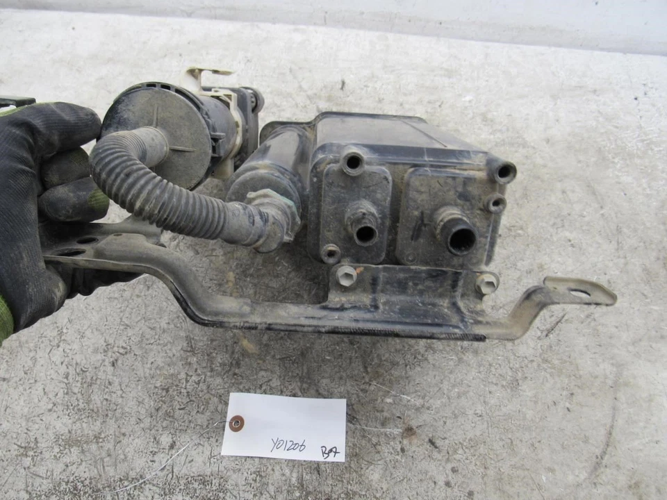 2013 2018 Toyota Avalon hybrid fuel vapor canister charcoal box OEM emissions Foto 3 de 4