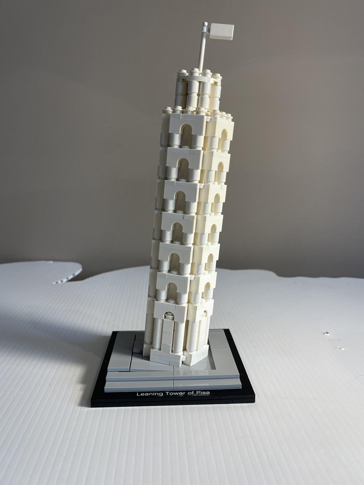 LEGO ARCHITECTURE: The Leaning Tower of Pisa (21015)