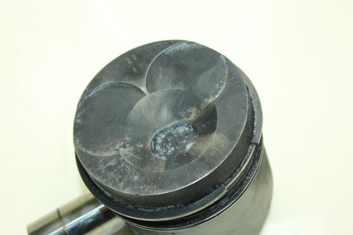 Mercedes Benz W114 W115 /8 Piston Mahle 87V44+ - Picture 2 of 3