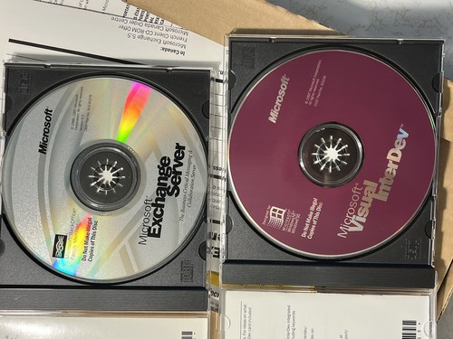 Microsoft Exchange Server Version 5.5 w Product Key 25 Client Access Big Box - Picture 3 of 9