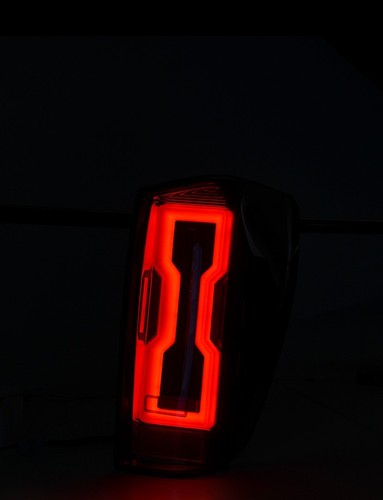 Luces traseras indicadoras secuenciales LED completas de humo para MAZDA BT-50 UTE TF 2020-2024 - Imagen 4 de 18