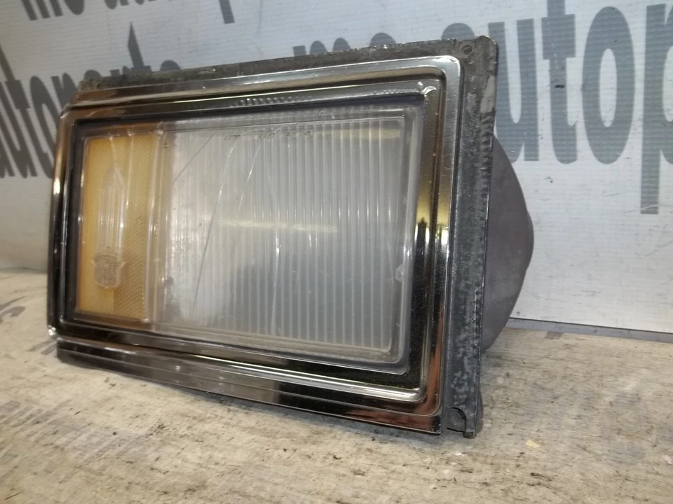 77-79 Cadillac Deville Fleetwood Marcador Izquierdo Esquina Señal de Giro Lámpara Bisel de Luz Foto 3 de 4