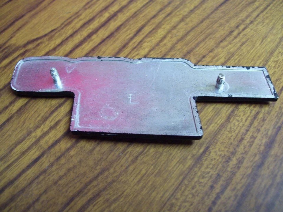 Par de emblemas de cubierta lateral decente Kawasaki 76 KZ900-B1 900 LTD L y R Foto 4 de 4