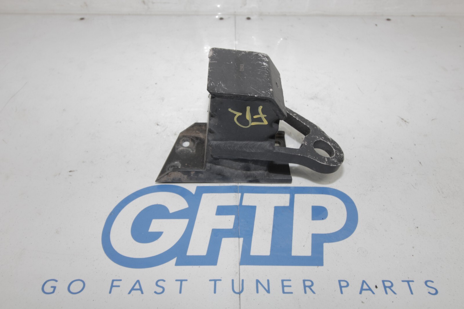 08-13 AUDI R8 4.2L OEM RIGHT PASSENGER FRONT BUMPER BRACKET 420807552 MOUNTING