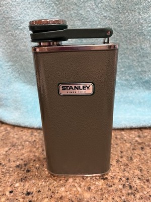 Stanley 8oz Spirits Hip Pocket Flask Hammer Tone Green