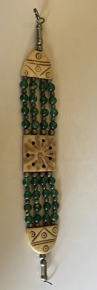 Brazalete boho étnico vintage tallado plata cuentas verdes 7 pulgadas Foto 2 de 4