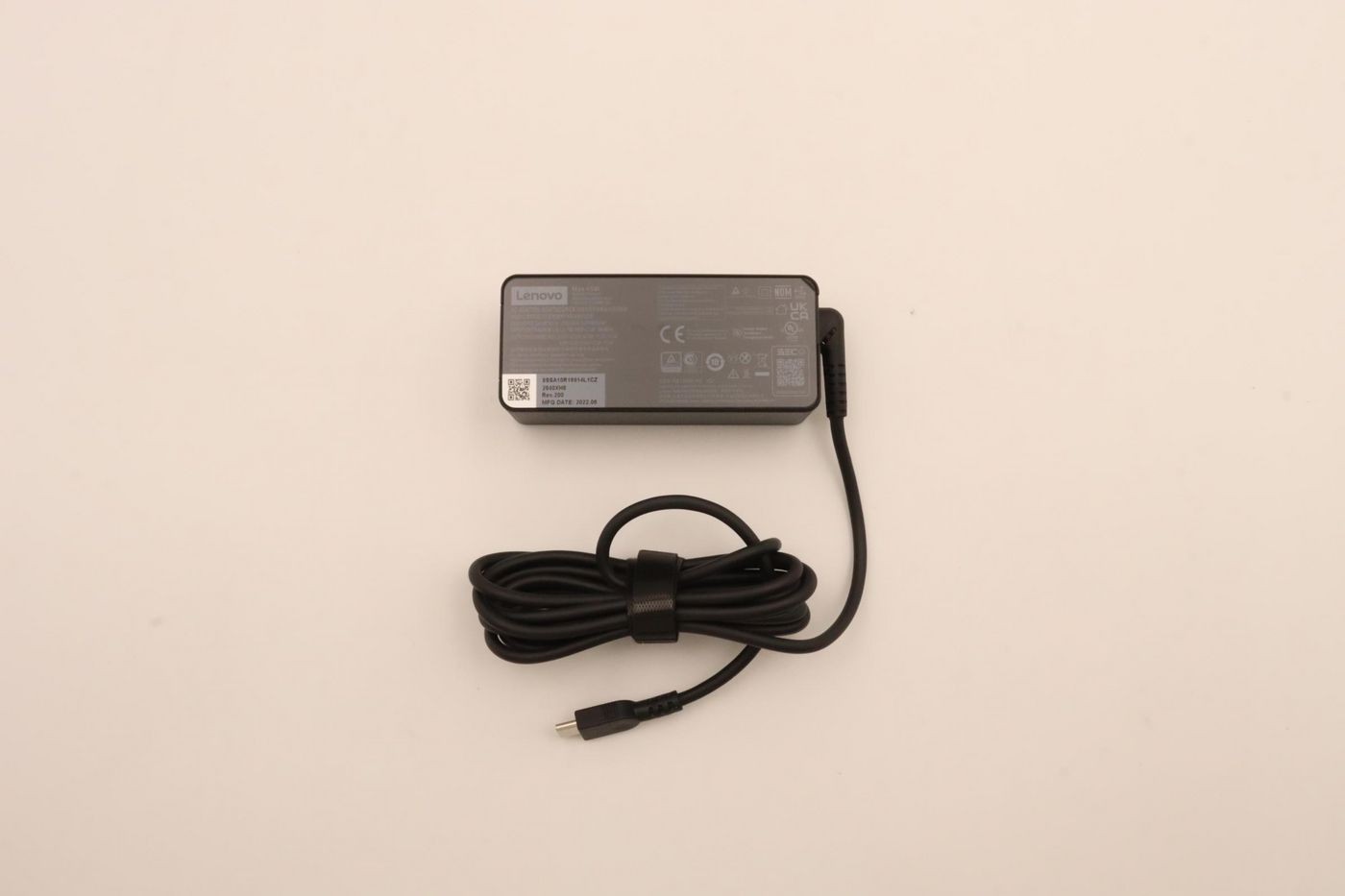 Lenovo 5A10W86247 45W AC-to-DC Power Adapter, Indoor, Black