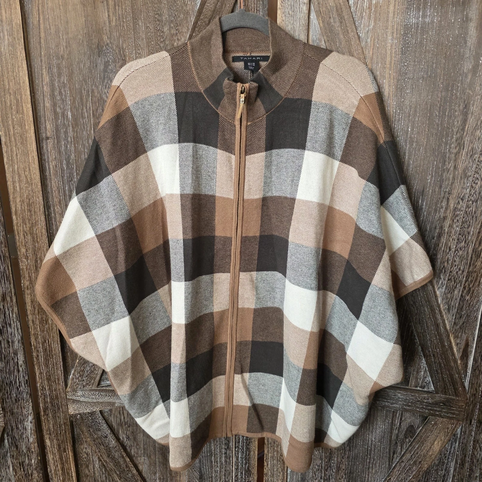 Tahari Sweater Size L/XL Brown Tan Ivory Plaid Poncho Zip Front Knit Cardigan