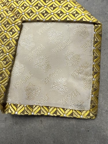 Versace 100% Silk Men’s Tie with Medusa Logo On Front And Back. Made In Italy. - Picture 9 of 10