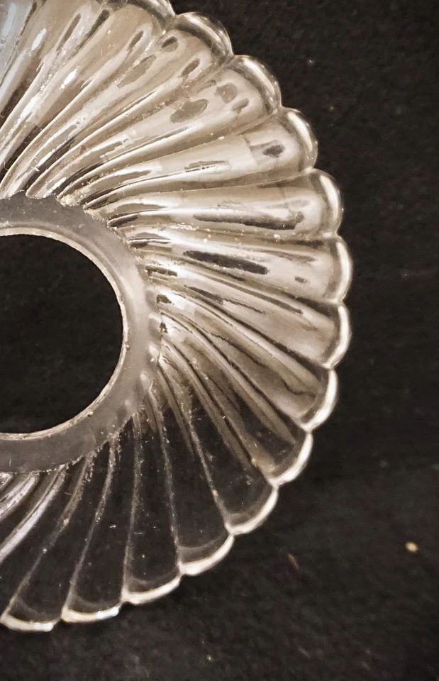 Araña de Baccarat Cristal Cuerpo Central Plato Parte 6.75" Ancho Foto 4 de 4