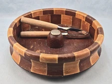 California Redwood Nut Cracker Bowl Standard Specialty Co. w/Cracking Tool