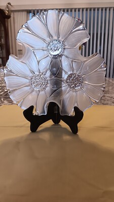 Mikasa Three Section Frosted Bowl