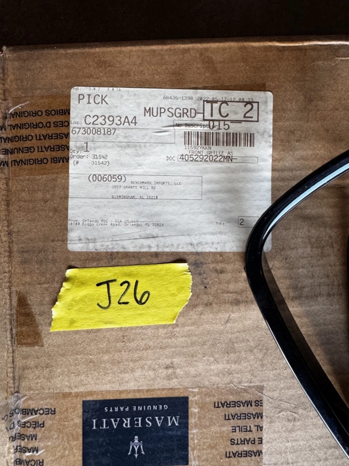 Parrilla delantera Maserati Ghibli 2018-2020 Foto 2 de 3