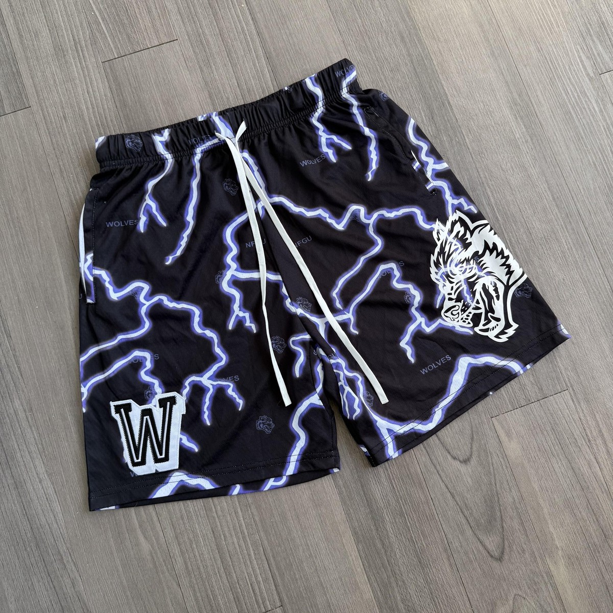 Darc Sport Wolves Lightning Shorts Mens Small Black Mesh Wolves