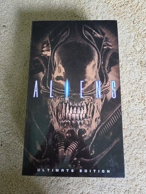 ALIENS: WARRIOR XENOMORPH BROWN ALIEN ULTIMATE EDITION 