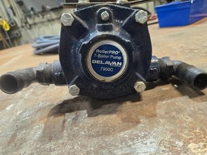 7 Roller Pump - Delavan RollerPRO® 7900c With 540 tractor adaptor and angle
