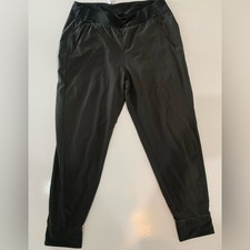 Athleta women s charcoal Black Joggers size 1...