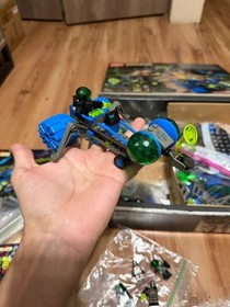 LEGO Space: Insectoids sets (6977), (6837), (6817) and (6903)