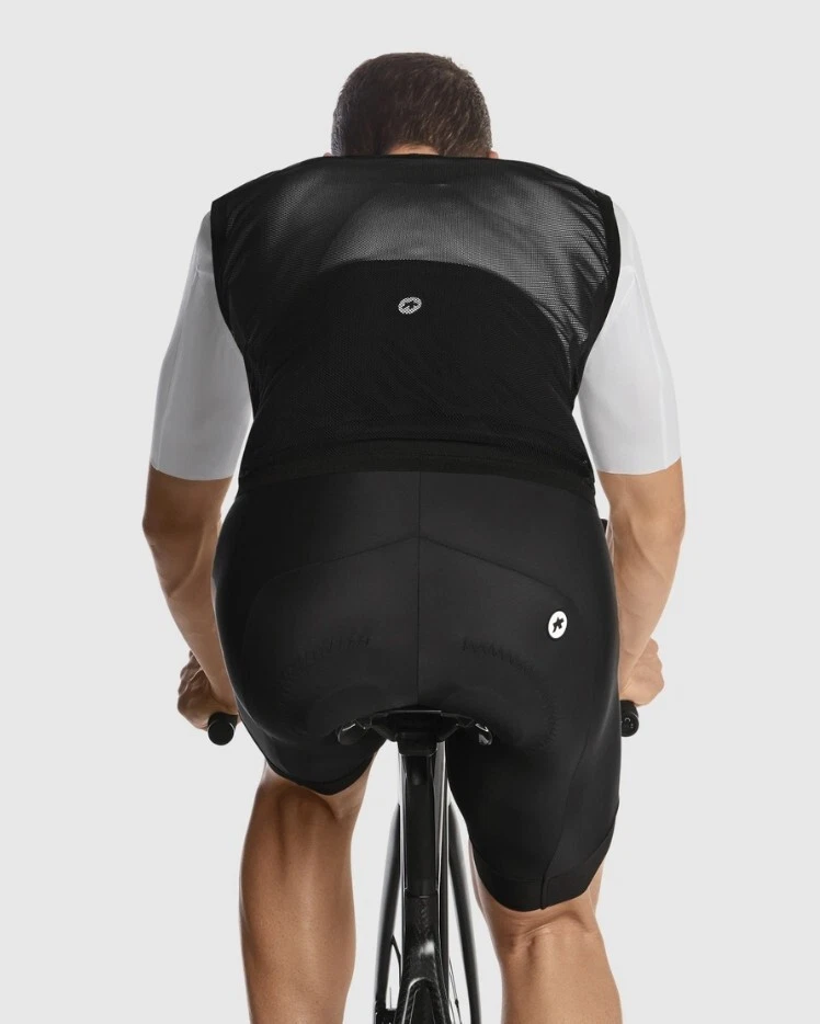 Assos Men's MILLE GT Wind Vest C2 Lightweight Wind-Rain Vest Black Size S - Image 4 of 4